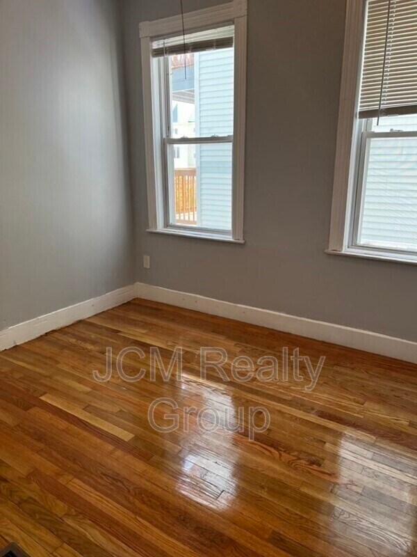 Building Photo - 155 Essex St