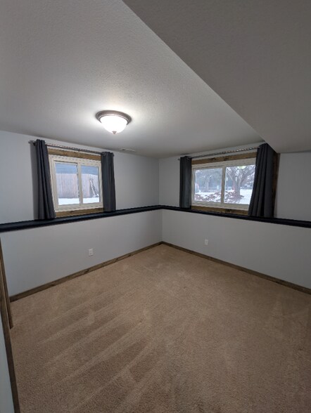 Building Photo - 8381 5th St NE