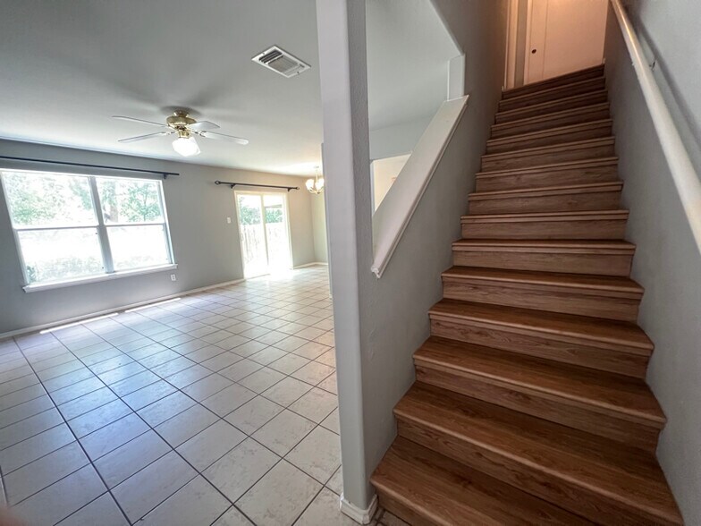 Building Photo - 8011 Rustic Park