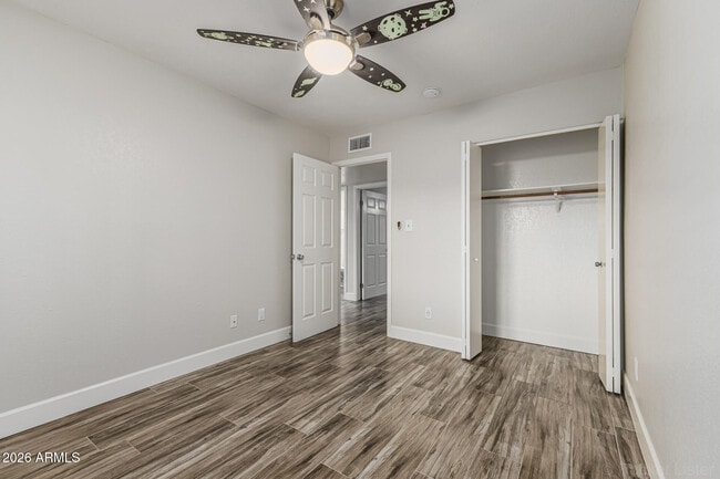 Building Photo - 3217 N Ellis St