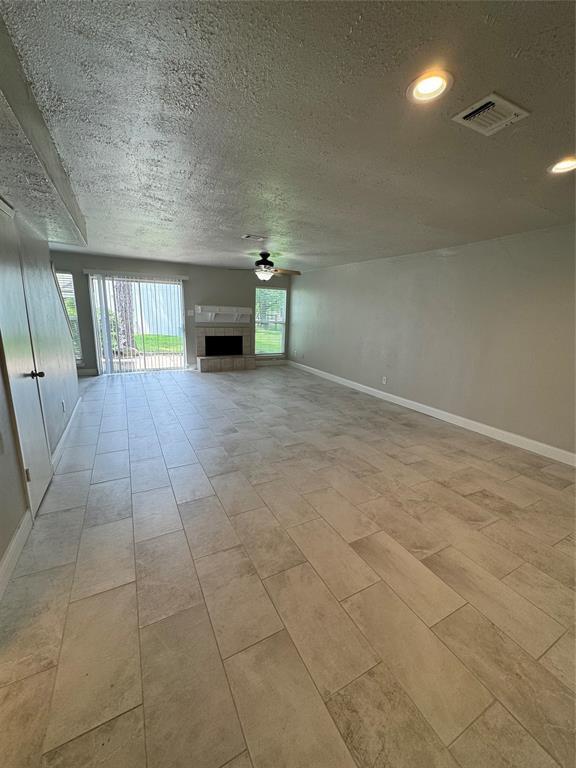 Building Photo - 20309 Sunny Shores Dr