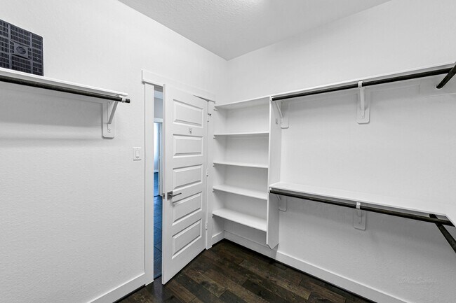 Building Photo - 12562 Holly Blue Ln