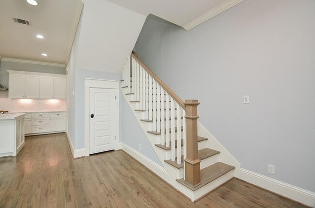 Building Photo - 2511 Judiway St