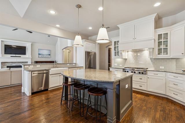 Building Photo - 701 Cherrywood Dr