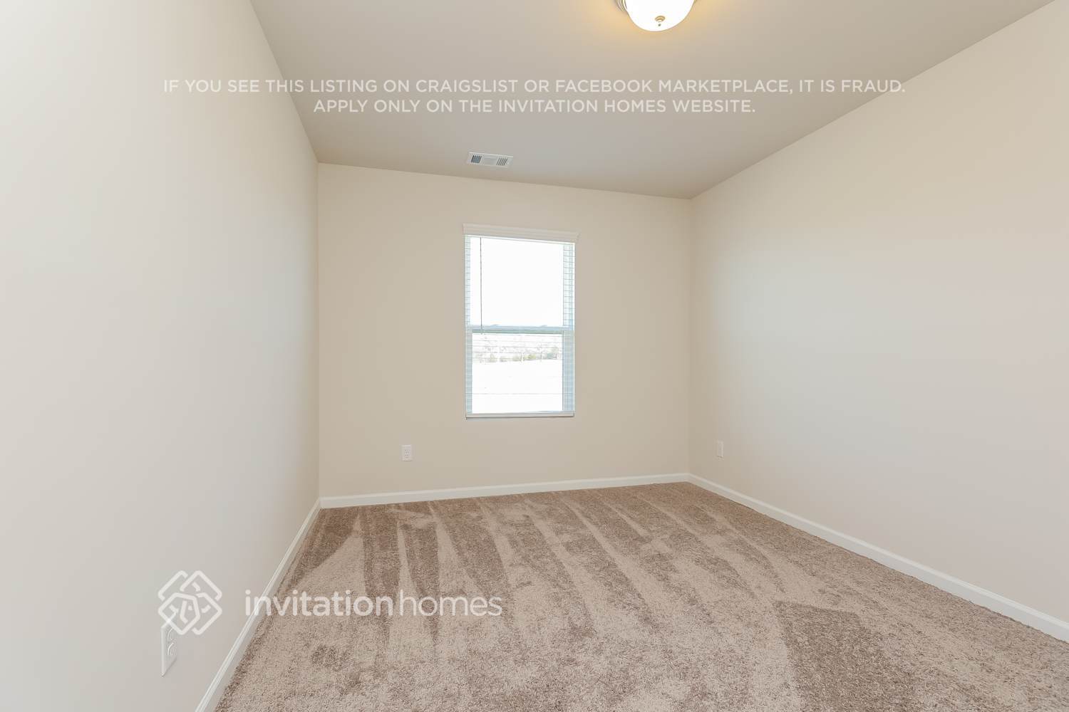 Building Photo - 304 Nessa St