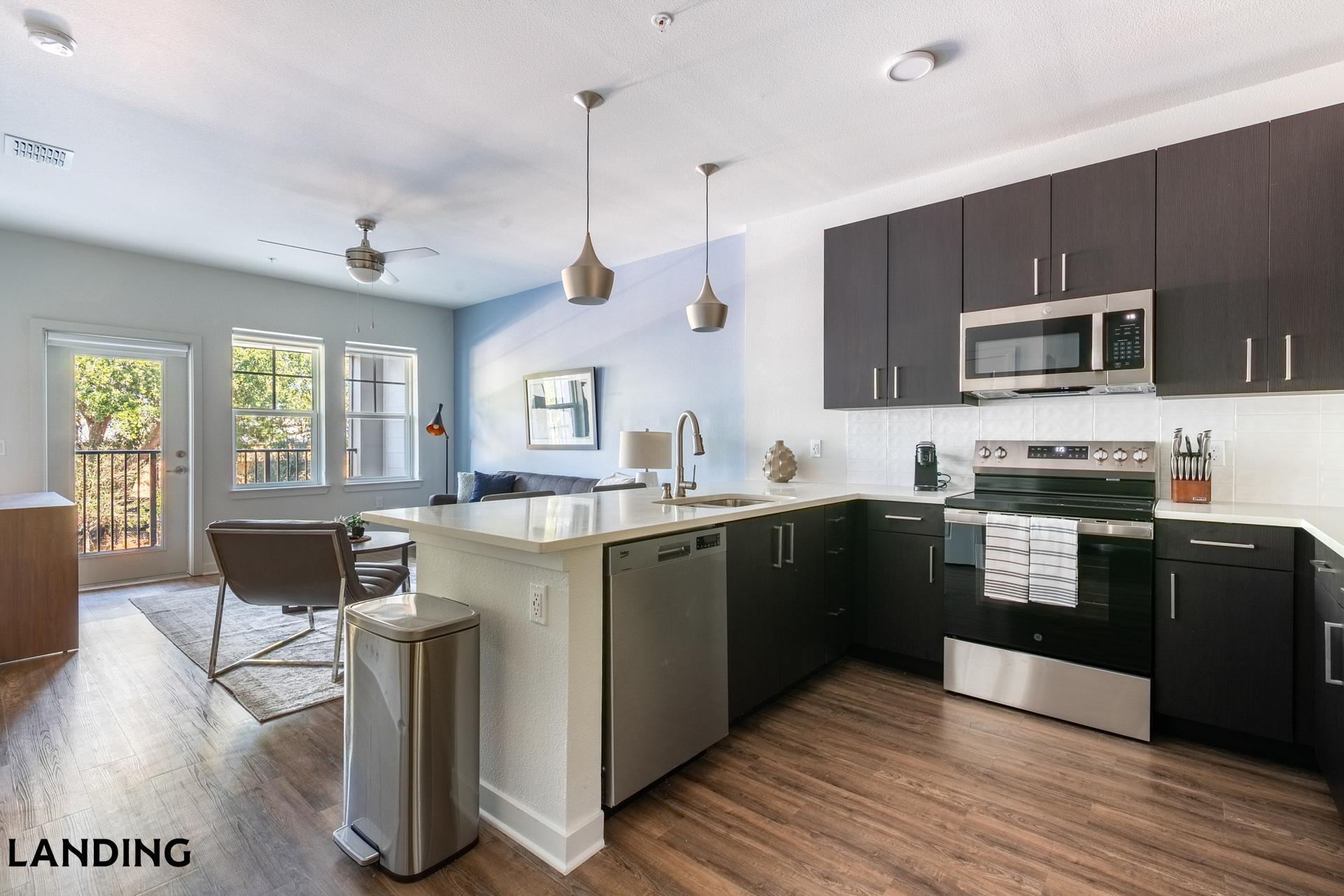 Building Photo - 1225 Utica Dr