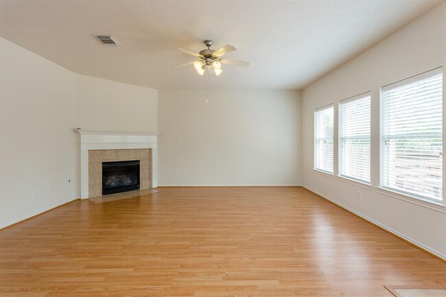 Building Photo - 138 E Spindle Tree Cir
