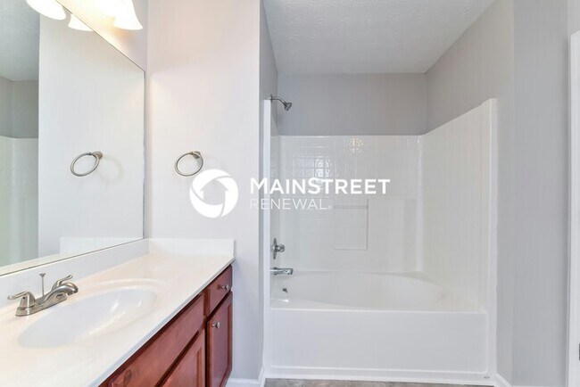 Building Photo - 3 Bedroom Pet-Friendly Home in Lawrenceville, GA with Main Street Renewal