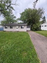 Building Photo - 4425 Thompson Dr