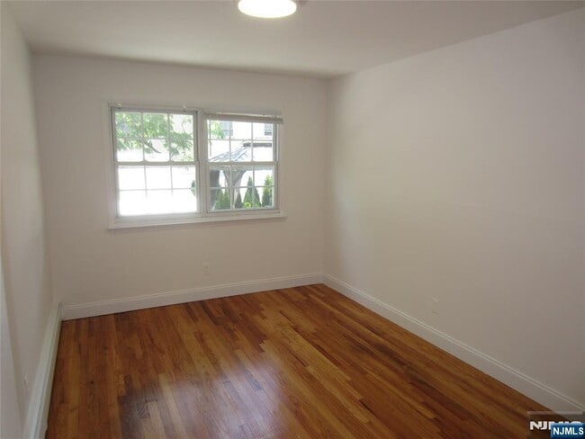 Building Photo - 423 Leonhardt Dr