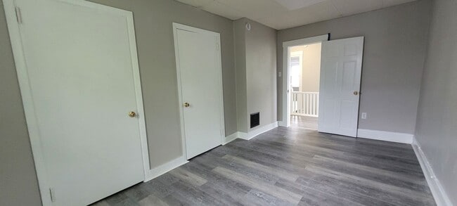 Building Photo - 3 bedroom 1 bathroom home in Brownstown/Leola