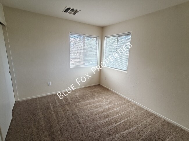 Building Photo - 8262 W Zlacket Dr