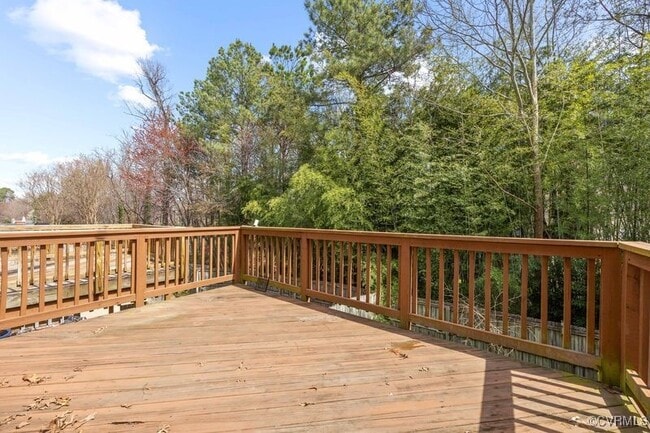 Building Photo - 2805 Queensland Dr