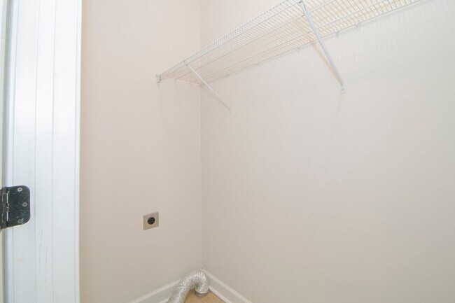 Building Photo - 115 Annalise Dr