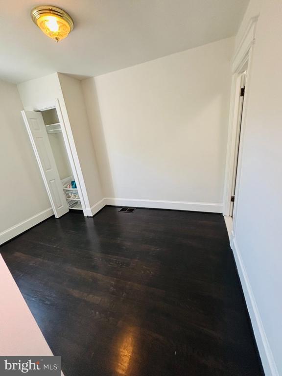 Building Photo - 1397 Sheridan St NW