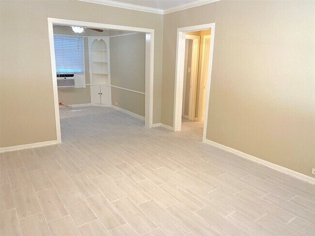 Building Photo - 4001 Austin St