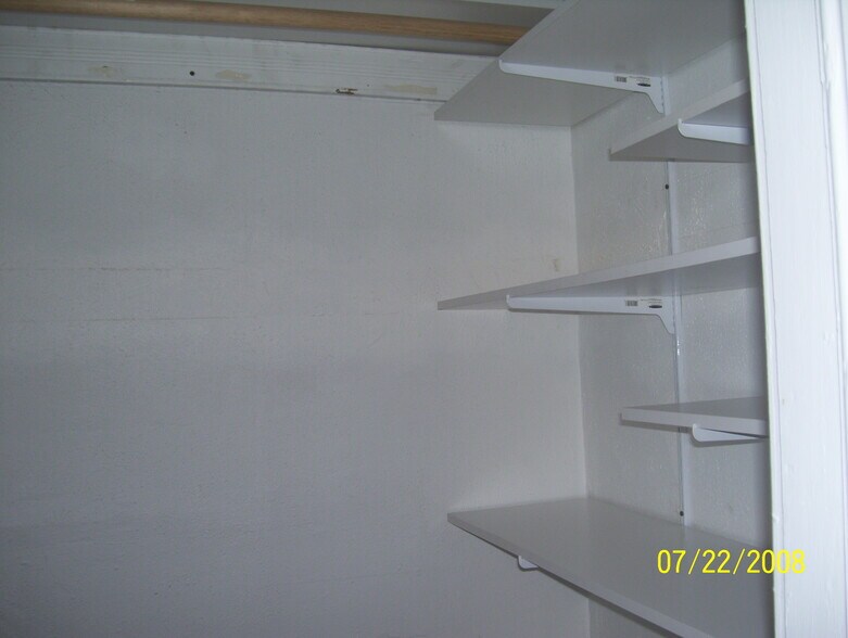 Building Photo - 914 N Salina St