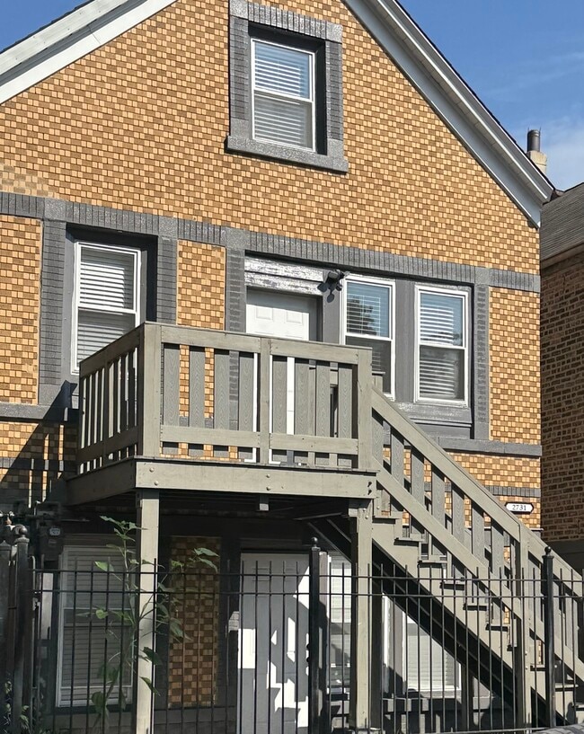 Building Photo - 2731 S Homan Ave
