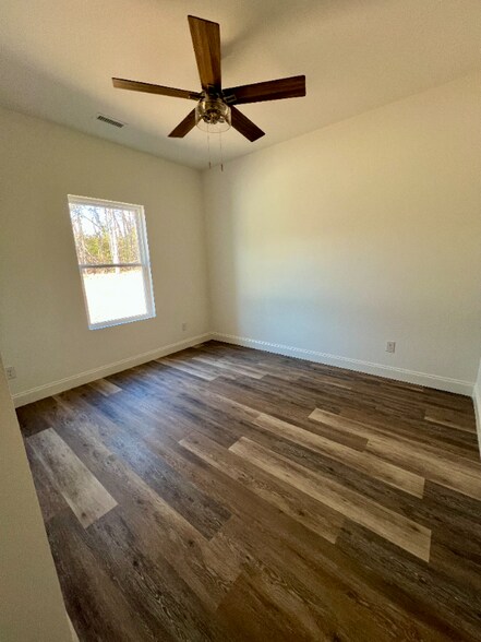 Building Photo - 1930 29th St NE