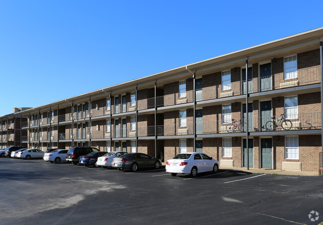 Primary Photo - Neill House Apartments