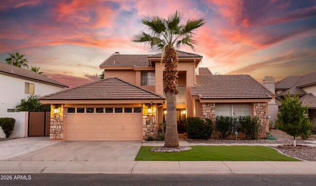 Building Photo - 11015 W Laurelwood Ln