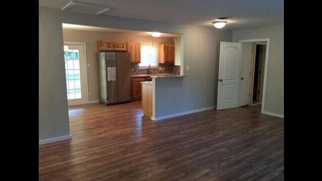 Building Photo - 311 Sheraton Ave