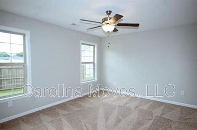 Building Photo - 105 Lockeland Park Dr
