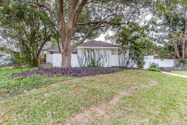 Building Photo - 724 Eventide Dr