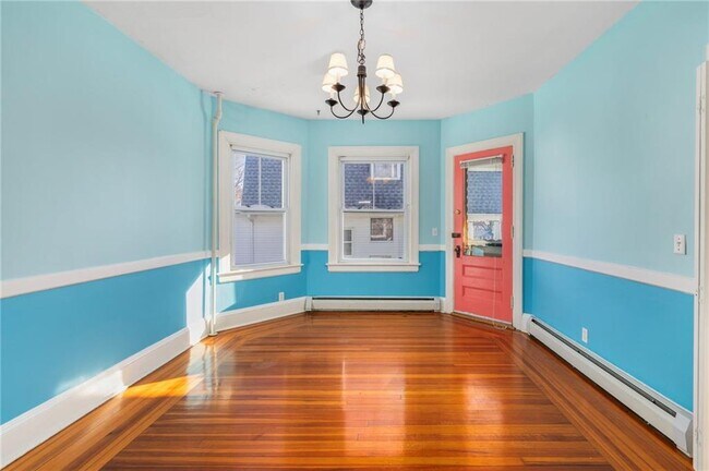 Building Photo - 73 Bayside Ave