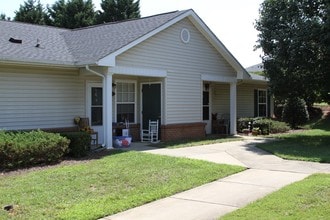 Building Photo - Kingsway Apartments