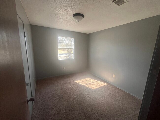 Building Photo - 50 Brewer St