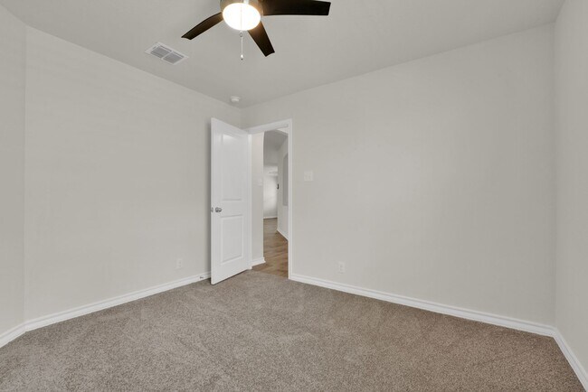Building Photo - Charming 4-Bedroom Home in Redbird Ranch – Resort-Style Amenities & Prime Location!