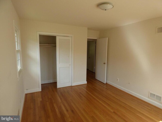 Building Photo - 7815 Fulbright Ct