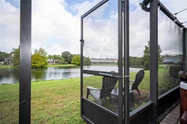 Building Photo - 2433 Caravelle Cir