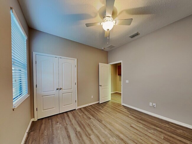 Building Photo - 2131 Lacosta Pl