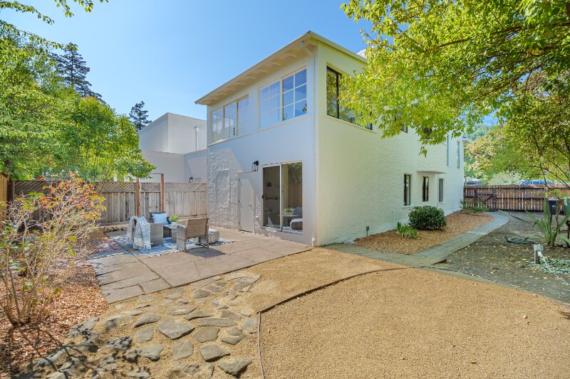 Building Photo - 7 Belmont Ave