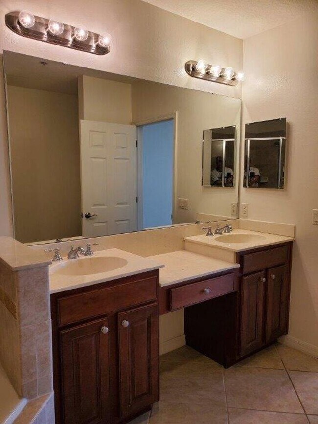 Building Photo - Jesups Reserve 1872 SQ. FT. Townhome (2 Ca...