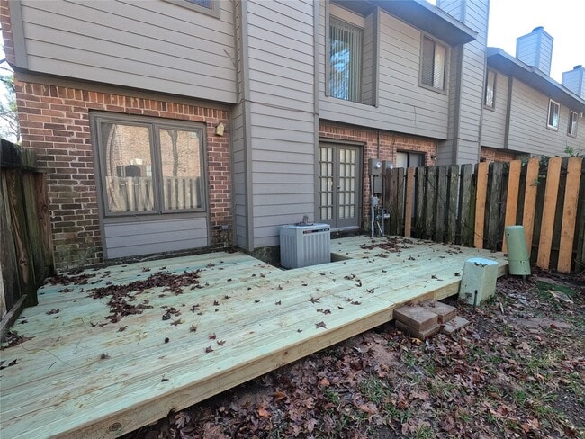 Building Photo - 75 Willowwood Cir