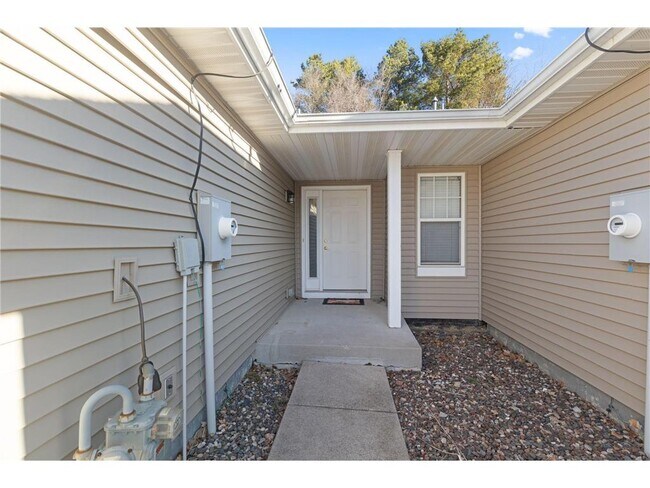 Building Photo - 7626 Fox Creek Ct