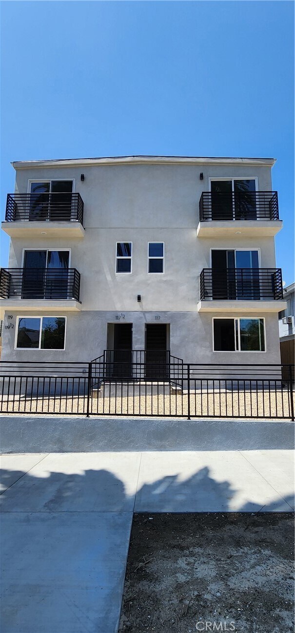 Building Photo - 117 S Rampart Blvd