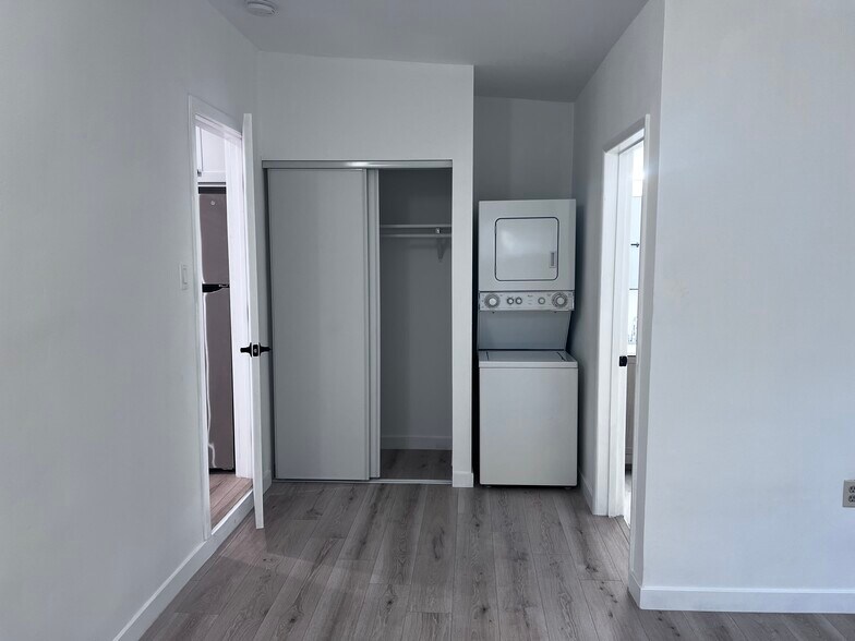 Building Photo - 17162 Tulsa St