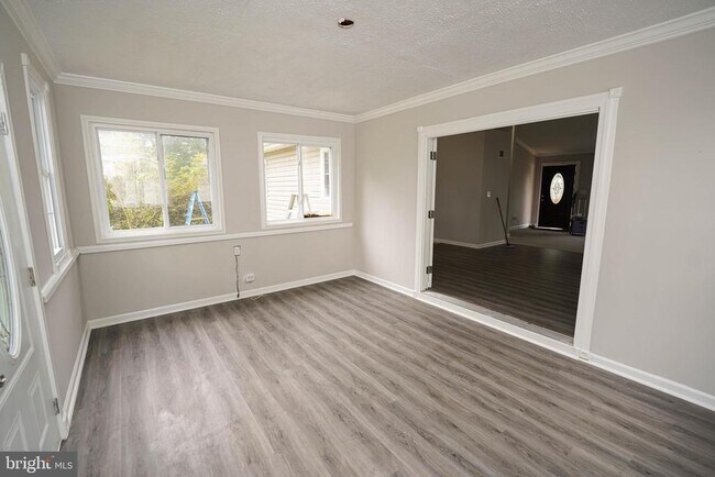 Building Photo - 28975 Aleine Ave