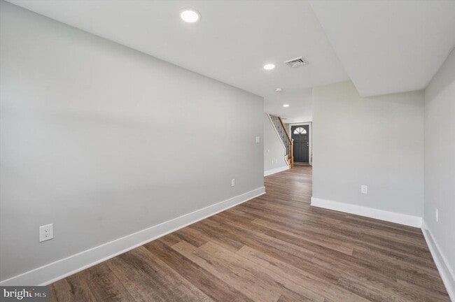Building Photo - 125 W Berkley Ave