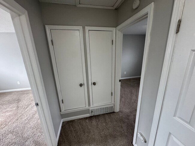 Building Photo - 3546 Christine Rd