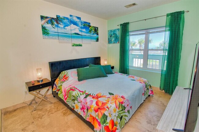 Building Photo - 9420 Seawall Blvd