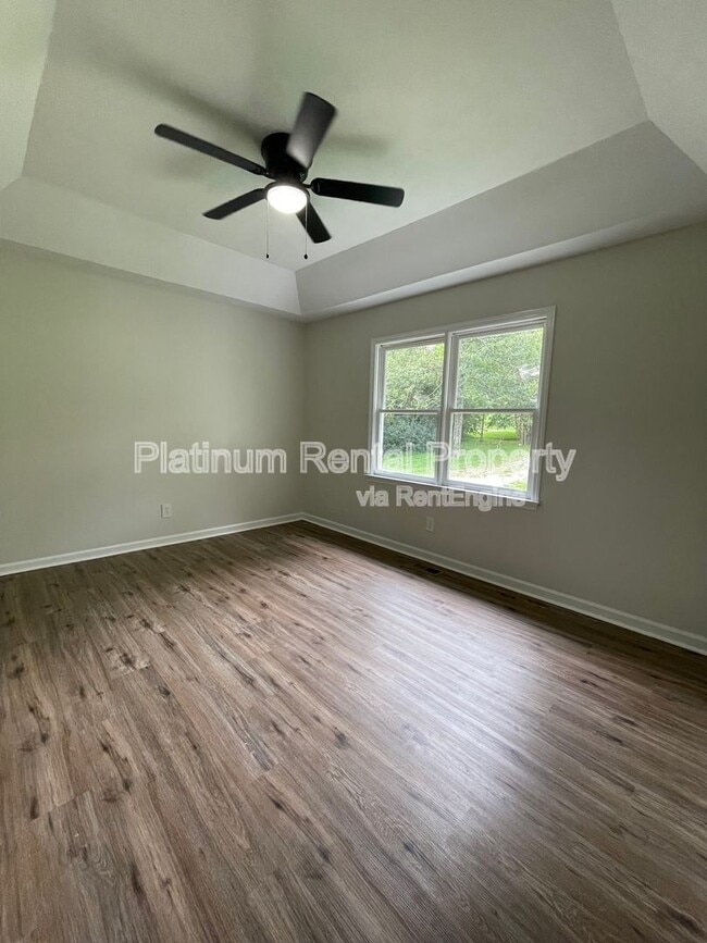 Building Photo - 35 Pecks Creek Ct
