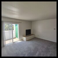 Building Photo - 600 Reusens Rd