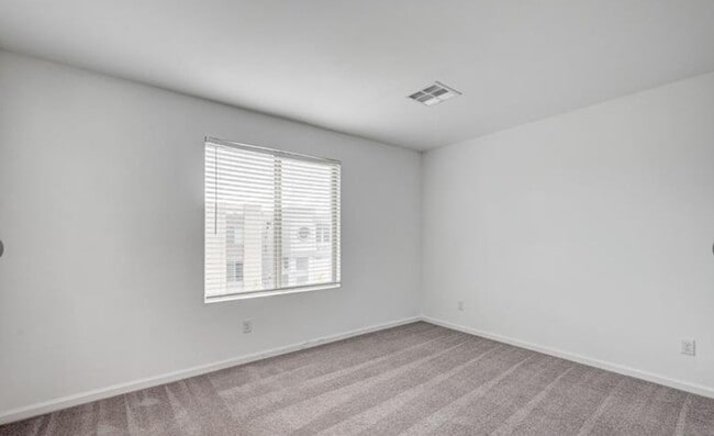 Building Photo - 8056 Haywood Estate Ave