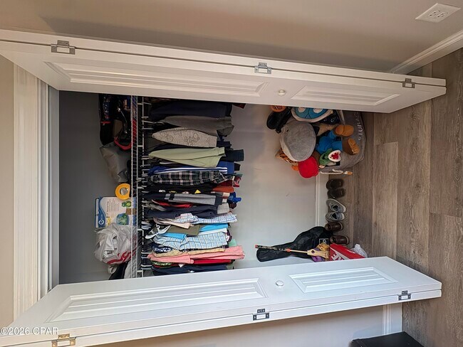 Building Photo - 801 W 17th St