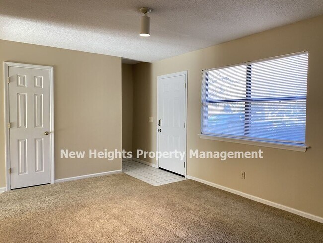 Building Photo - 557 TRAVELERS BLVD 0733